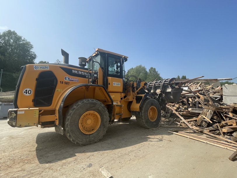 Une HL955A TM fait ses premiers pas chez Marc SA